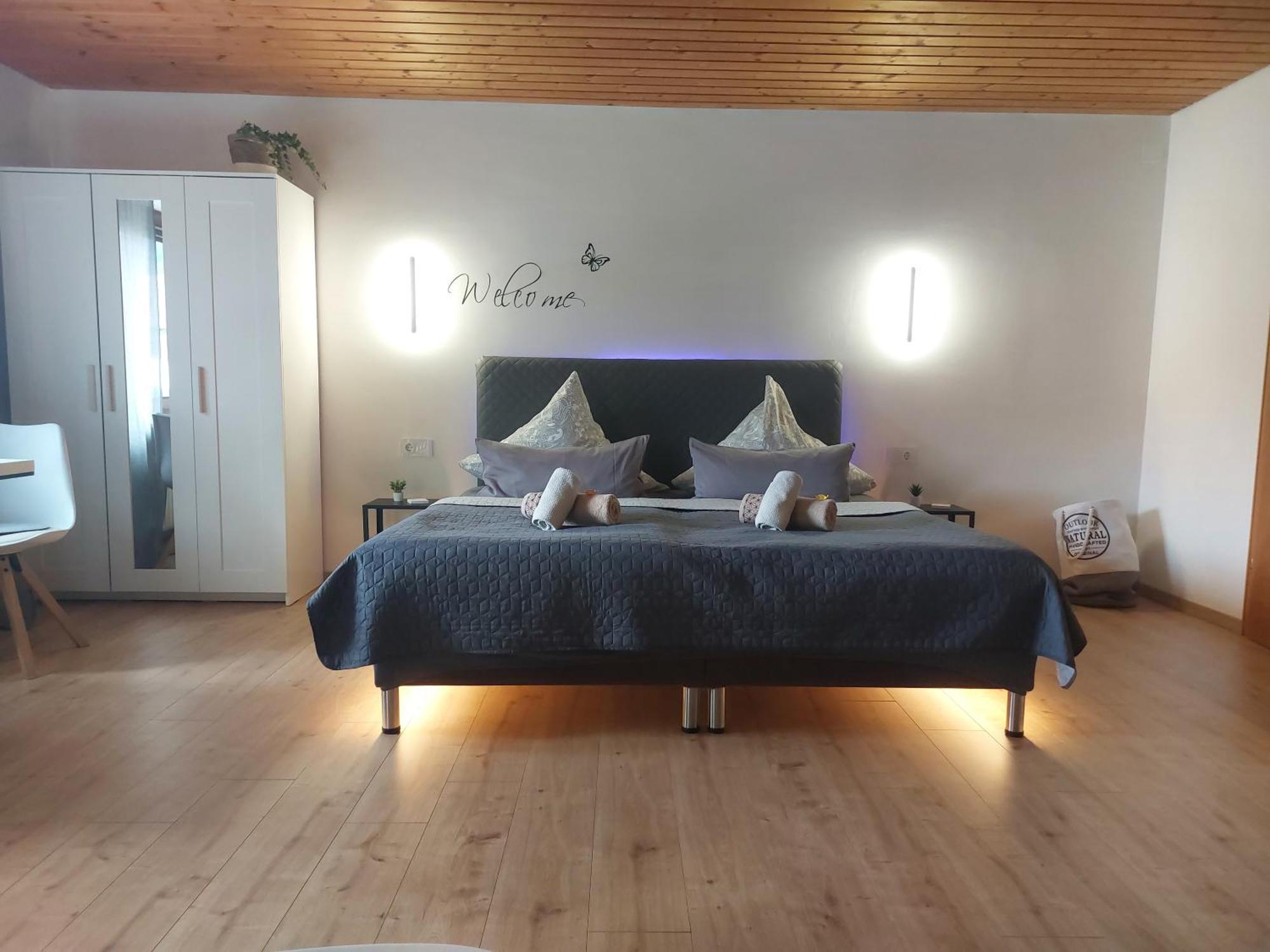 Gaestehaus Gomilar Пфронтен Екстериор снимка