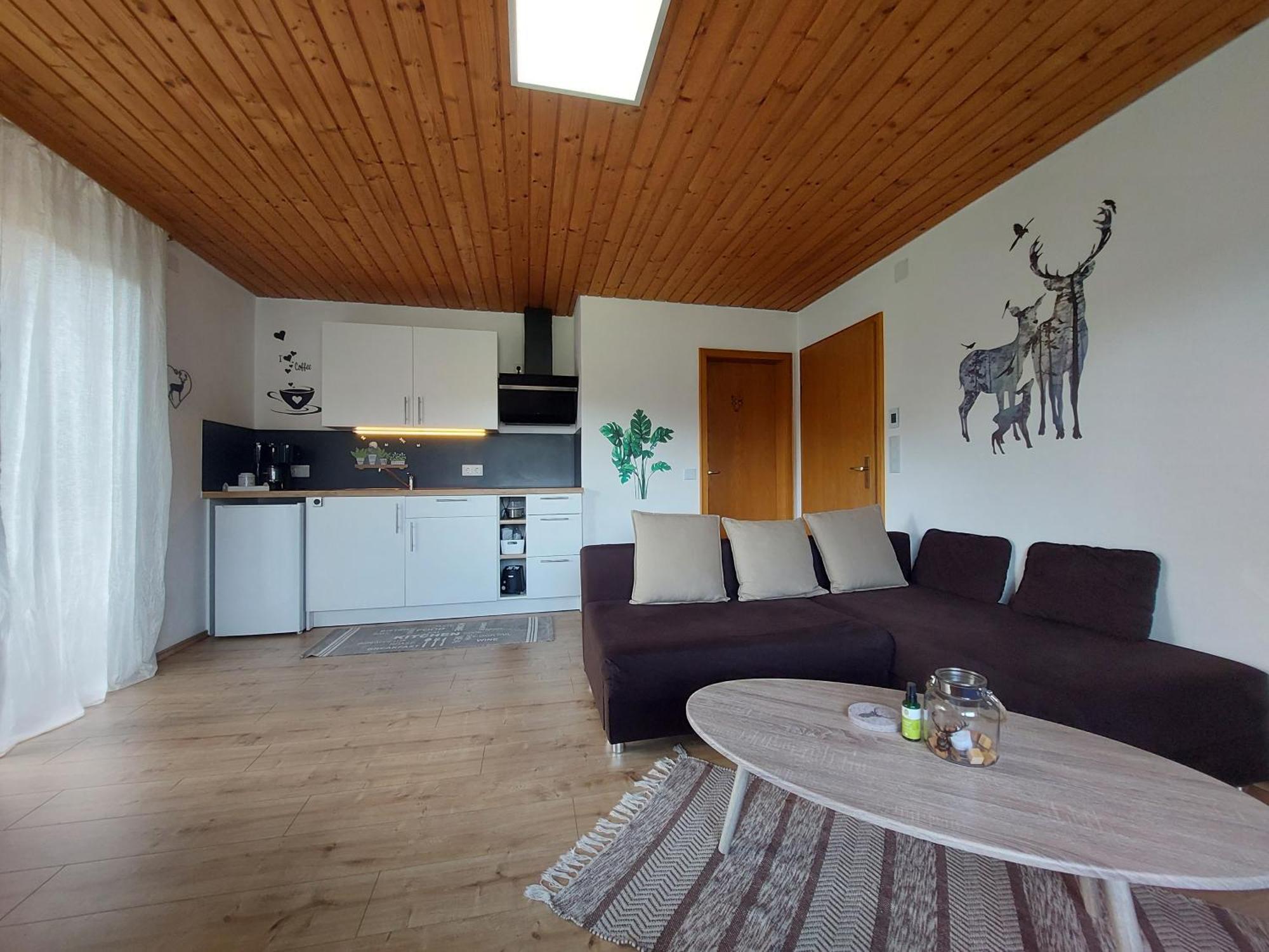 Gaestehaus Gomilar Пфронтен Екстериор снимка